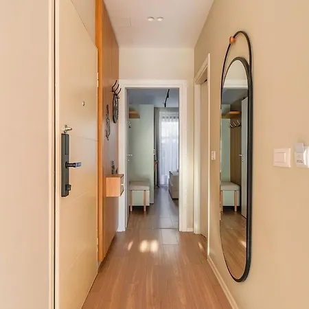 Luxury 1br Apartment, Private Garden, San Pietro