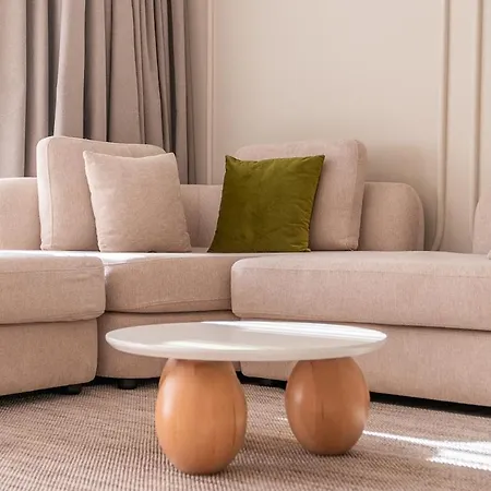 Luxury 1br Apartment, Private Garden, San Pietro *